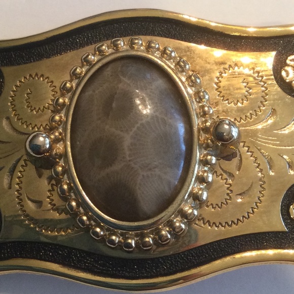 Petoskey Stone Women’s Gold Tone Belt Buckle - Picture 7 of 7